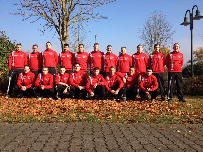 Neue Trainingsanzüge für die II. Mannschaft